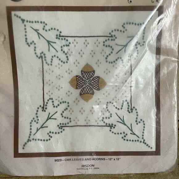 Vintage Oak Leaves and Acorns Candlewicking Kit by Dritz - NWT Fall Craft Kit - Picture 3 of 8